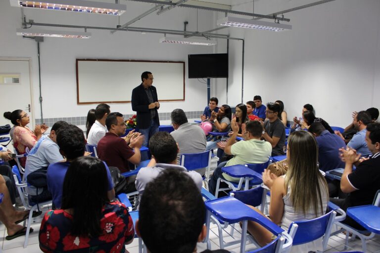 Ulisses Filho promove o “Conversando com o Presidente” com estudantes da Uninassau, em Parnaíba