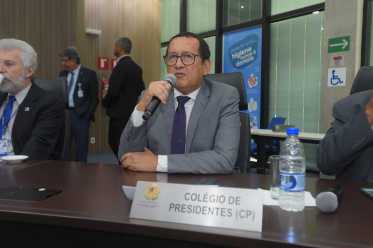 Convite: Presidente Ulisses Filho convida profissionais para Sessão Solene na Câmara Municipal de Teresina