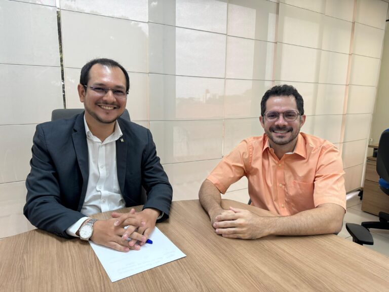 Presidente Hércules Medeiros recebe visita do engenheiro aprovado no concurso da UFAM