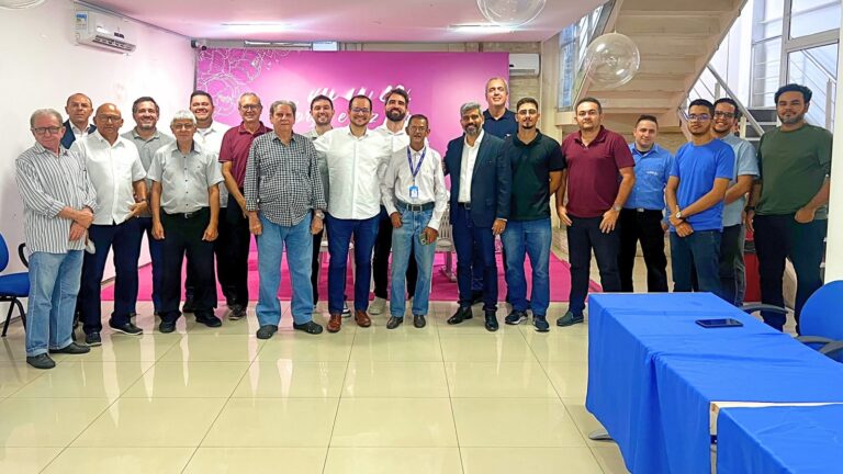 CREA-PI promove café da tarde em homenagem aos pais